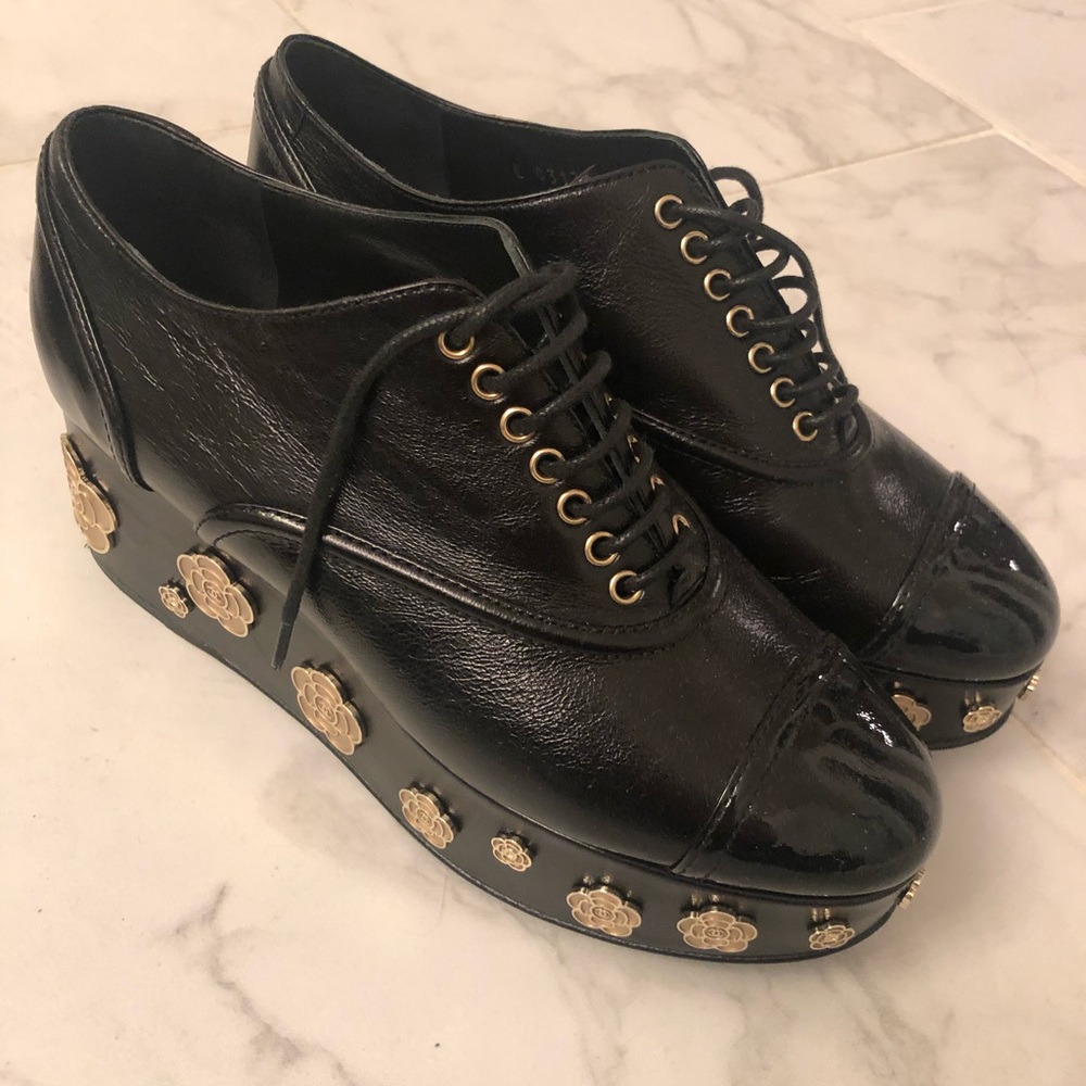 Chanel lace up crum cal/cal, Black/Black, Size 38